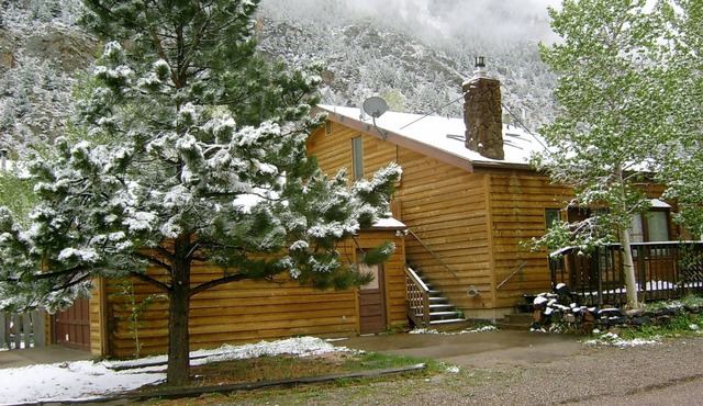 Clear Creek Retreat - Take a trip to the mountains