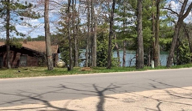 Clear Lake Lodge #2 * Plenty of Parking * Close to Lake and Bar