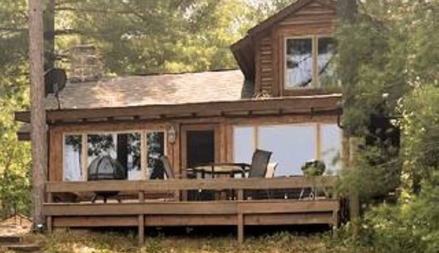 Clear Lake Resort - Cozy Northern Michigan Lake Front Cabin. Pet Friendly!