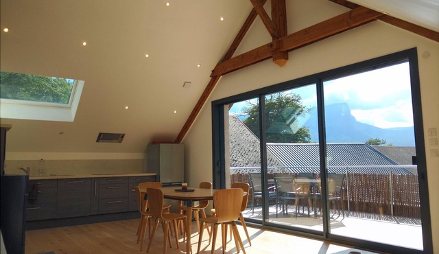 Clear, spacious and cozy cottage with views of the Chartreuse Massif