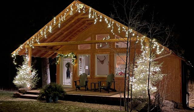 Clearwater Ranch Cabin. Peaceful & Private Mountain Cabin convenient off Hwy 200