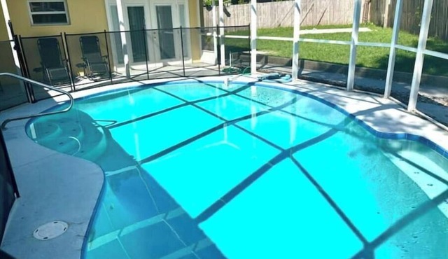 Clearwater Relaxing Pool Home 10PPL