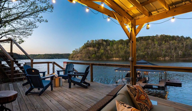 Clearwater Shores-Waterfront Stunning Views-Smith Lake, AL-5 Bedrooms-Near I-65