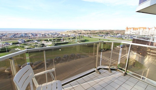 CLEFS 41 : Pleasant T2 cabin facing the sea, sleeps 4, LE TOUQUET