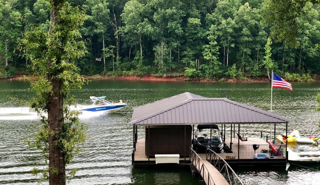 CLEMSON GRADUATION! Beautiful Home on Lake Hartwell. With Dock!