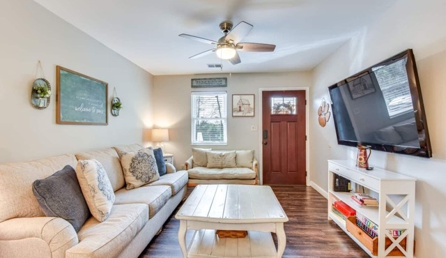 Clemson House 1 mile from University & Stadium!