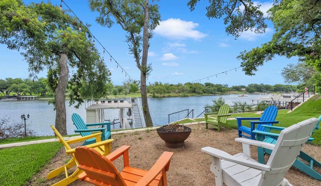 Clen Oak Lodge-Open water home w/dock & slide!
