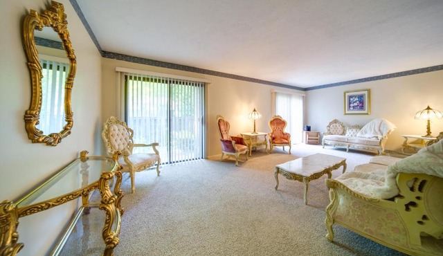 Cleveland Area Retreat Near Lake Erie