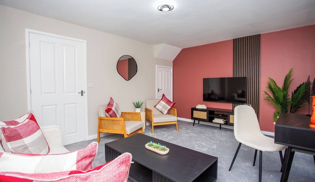 Cleveland Close | Vacant Nest | 3Bedroom | Parking