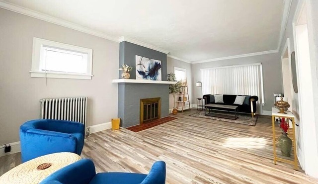Cleveland Heights Gem: Pet-Friendly, Sleeps 12