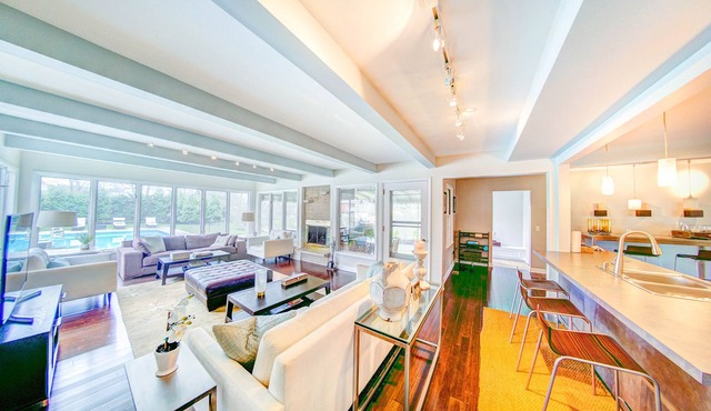 CLEVELAND ROCK! RENOVATED HOUSE FANTASTIC