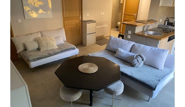 CLICHY SOUS BOIS RECENT & WARM APARTMENT
