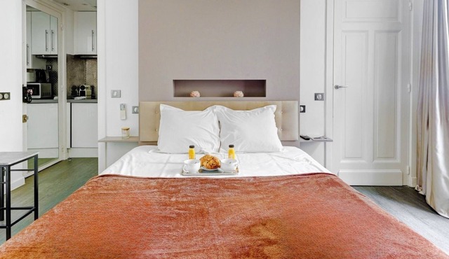ClickYourFlat 227 - Superb Studio - Champs-Élysées