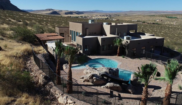 Cliff Dwellers A Spectacular 5 Bedroom home just east of Sand Hollow Reservoir