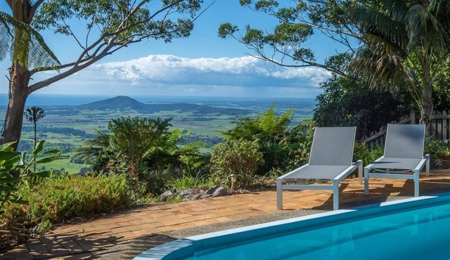 Cliff House, Berry Mountain