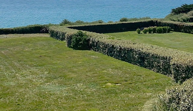 Cliff house in Pentrez (Sea View)