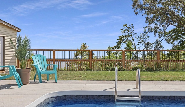 Cliffhouse On The Bay, Waterview with Pool —-ST-2019-0091