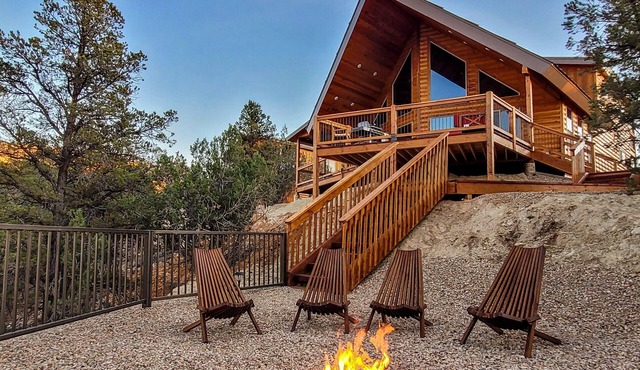 Cliffs Edge | Private hot tub | Zion NP