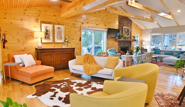 Cliff’s End Luxury Getaway Ski & Golf Views