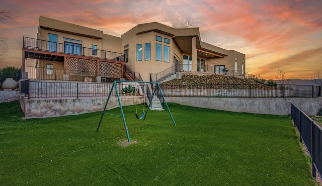 Cliffside Castle - Hillside house with stunning views