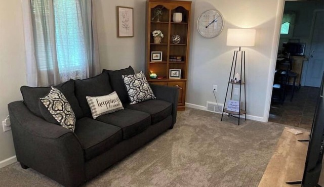 Cliffside Getaway: Turning Stone, Vernon Downs,etc