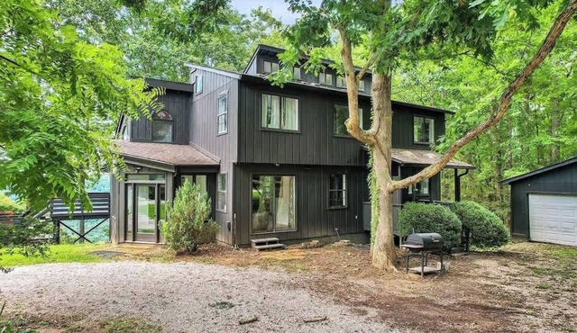 Cliffside Mountain Retreat Near Sewanee | Sleeps 14