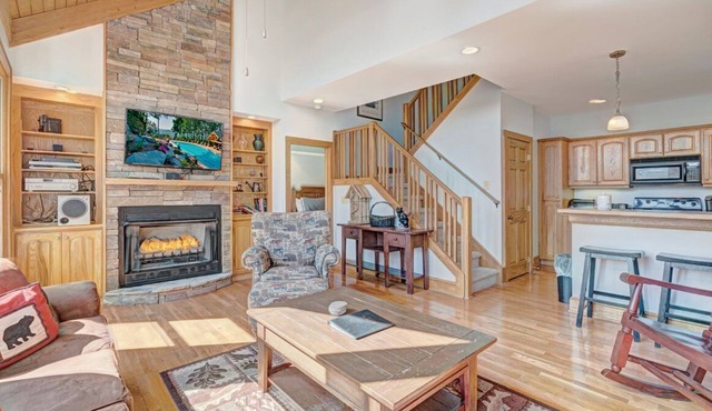 Cliffsider -Indoor/Outdoor Pools & Hot Tub, Fitness Area, Gas Fireplace & Grill