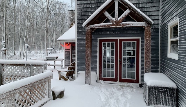 Clifftops cabin with access to lake, bluff views, Sewanee