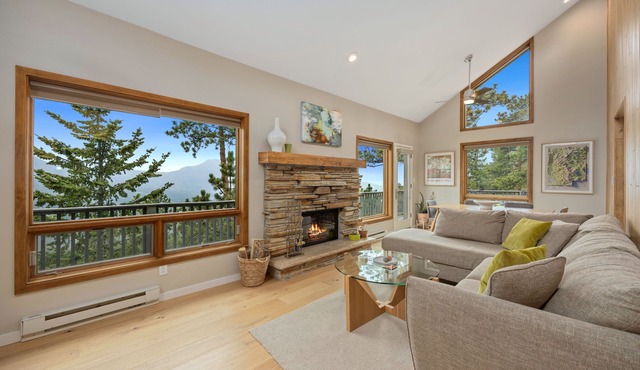 Cliffview Luxury Vacation Rental at Windcliff