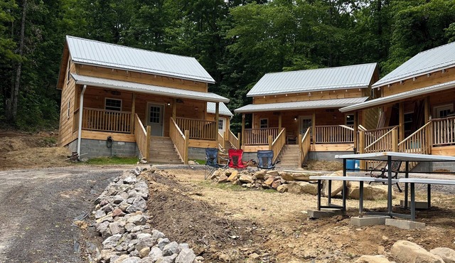 Clinch Mountain Reserve Cabin #2. Cabin retreat near charming Rogersville, TN.