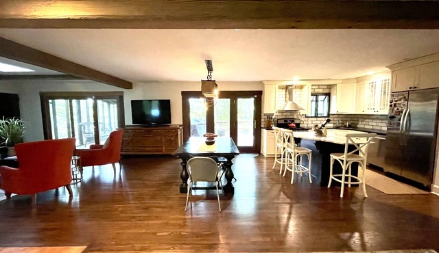 Clinton on the Rocks! 1 hour from NYC