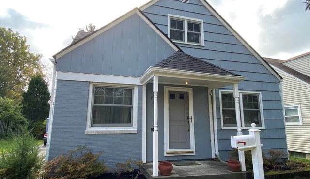 Clintonville Charmer | Walk to Great Restaurants!