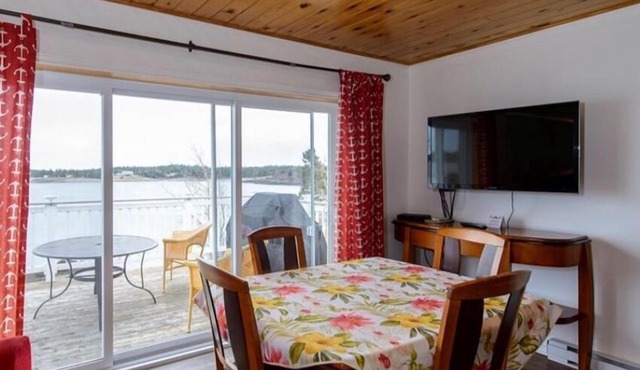 CLIPPER SHIPP BEACH MOTEL