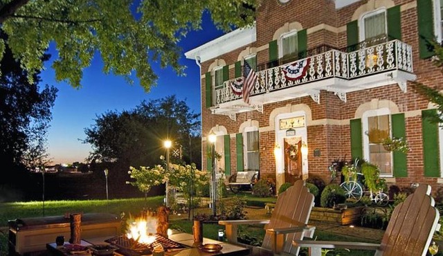 Cloran Mansion Bed & Breakfast