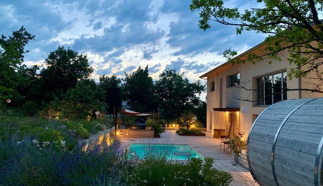 CLOS DE LA FONTAINE (Complete house - sleeps 10)