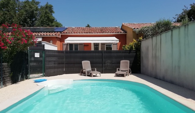 Clos des Plumbagos, between Avignon and the Ventoux