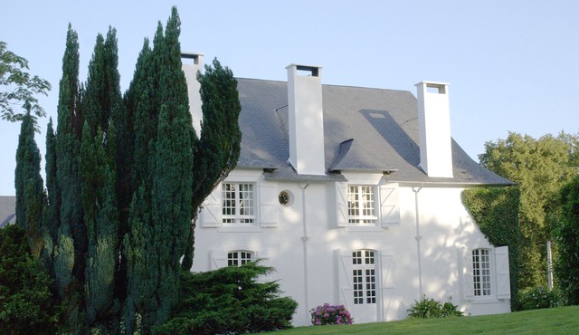 Clos Mirabel Idyllic C18 Manor House B&B or Whole House + pool sleeps 10+ PAU