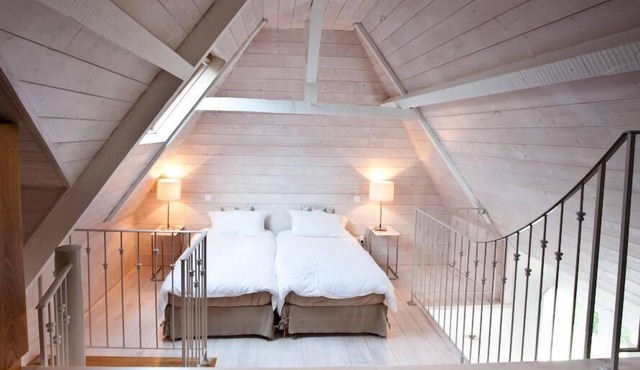 Clos Mirabel Manor House Apartment