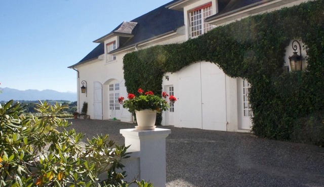 Clos Mirabel The Loft Apartment