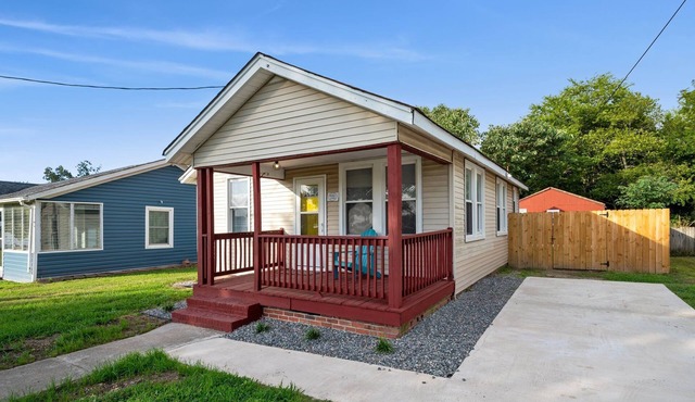 Close Beach Access - 150 Yards to Fishing Pier!