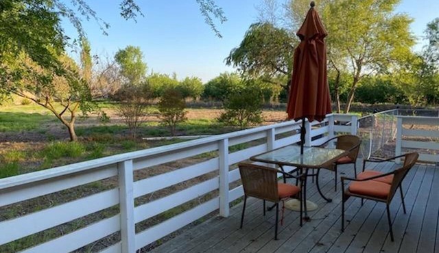 Close in Quiet & Comfortable Home on 100+ Acres - Horse Ranch