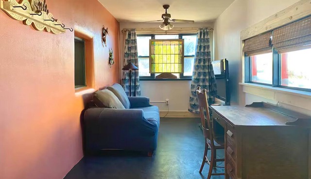 Close proximity to open space trails, skiing, gravel biking, fishing and more