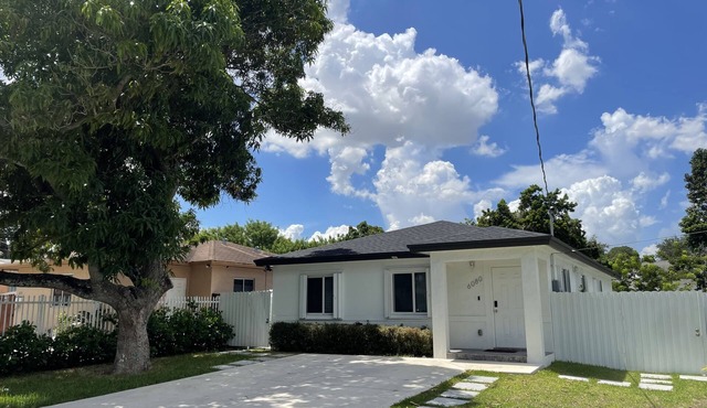 Close To Airport, Miami & Wynwood New Modern Home!