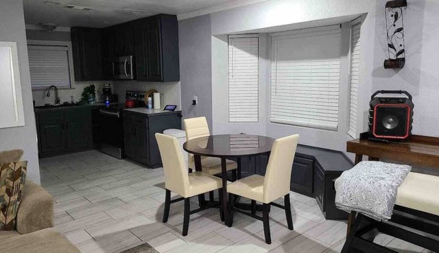Close to Airport, Southern University and Downtown