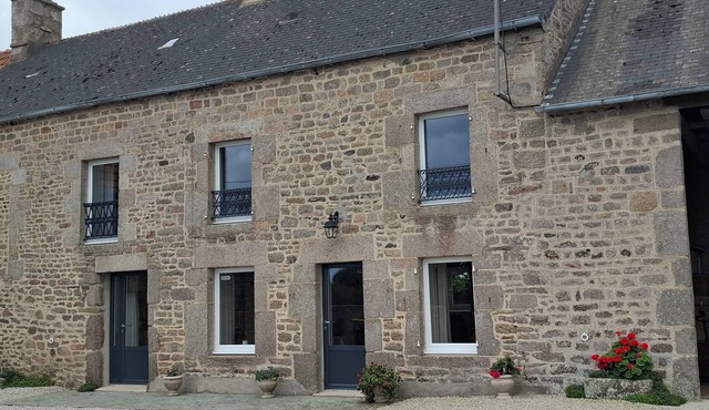 Close to Barfleur, its port and beaches, courtyard for parking, bicycle shelter