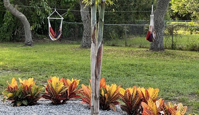 Close to beach ! 3 Bdrm , 2 Bath - Duplex