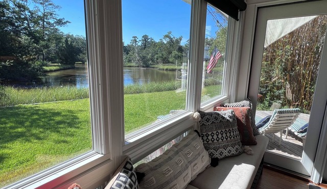 Close to Beach! Free Golf Cart!