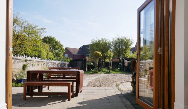 Close to Beaches and Town