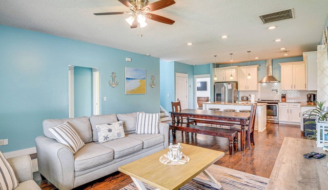 Close to Beaches: Palm Coast Home w/Deck!