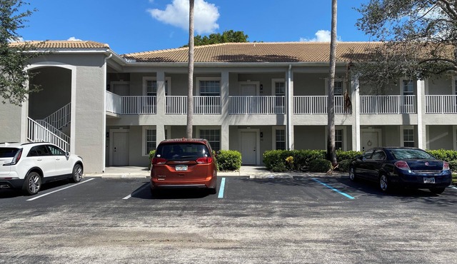 Close to Beaches, Restaurants & More! Great Rates Too!